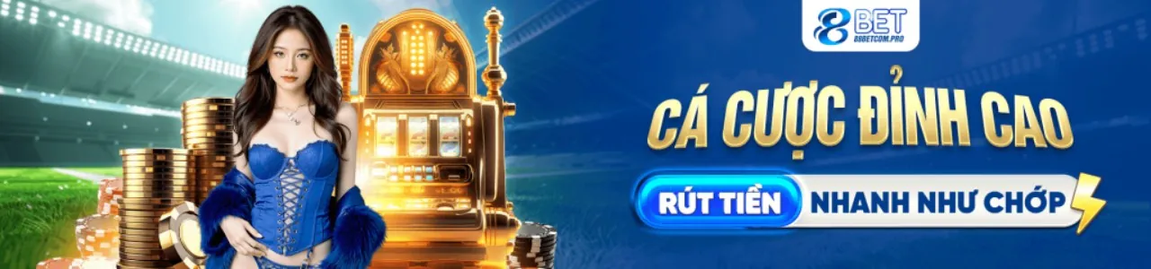 Người đàn ông đang đăng nhập vào nền tảng Vuabai99 trên điện thoại di động, với giao diện game thể thao và casino