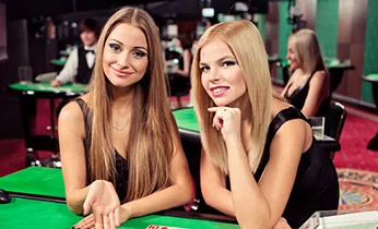 Người chơi trải nghiệm Slot trên điện thoại di động